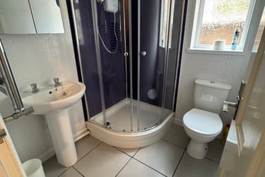 5 bed house, Thornton Road, Shelton, Stoke, ST42BD - Image 3