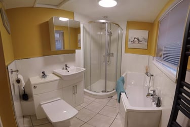 4 bed house, Guildford Street, Shelton, Stoke, ST42EP - Image 4