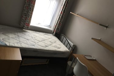 4 bed house, Leek Road, Shelton, Stoke, ST42BW - Image 7