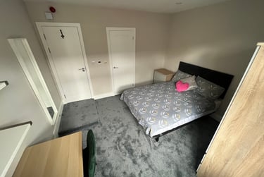 6 bed house, Thornton Road, Shelton, Stoke, ST42BD - Image 8