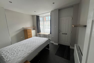 4 bed house, Leek Road, Shelton, Stoke, ST42BW - Image 8