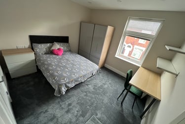 6 bed house, Thornton Road, Shelton, Stoke, ST42BD - Image 10