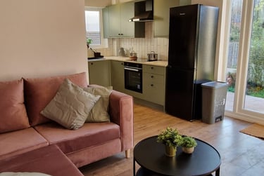 4 bed house, Beeston Road, Dunkirk, Nottingham, NG72JR - Image 1