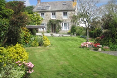 2 bed flat, Burnthouse, City Centre, Falmouth, TR109AS - Image 1