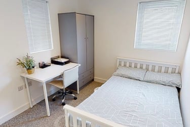 6 bed house, Percy Road, Southsea, Portsmouth, PO40BH - Image 3