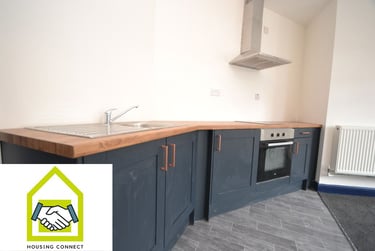 1 bed studio, Peverill Street, Radford, Nottingham, NG74AJ - Image 2