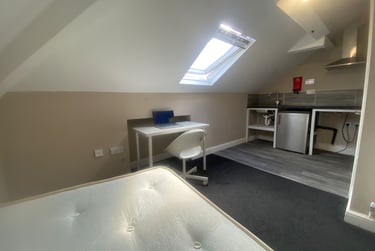 1 bed studio, Birkin Avenue, Hyson Green, Nottingham, NG75AR - Image 1