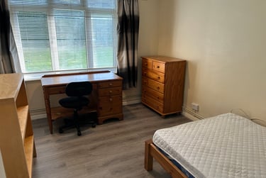 4 bed flat, Kingsnympton Park, Kingston upon Thames, Kingston, KT27TD - Image 2
