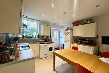 4 bed flat, Western Road, Crookes, Sheffield, S101LE - Image 4