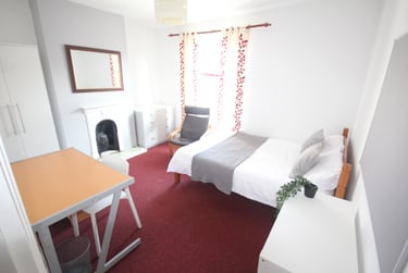 4 bed house, Percy Road, Southsea, Portsmouth, PO40BH - Image 4