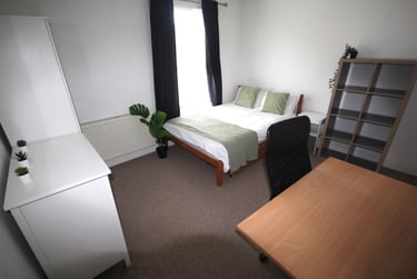 4 bed house, Lawson Road (ALL DOUBLE BEDROOMS), Southsea, Portsmouth, PO51SE - Image 4