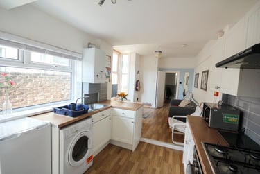 5 bed house, Wheatstone Road, Southsea, Portsmouth, PO40HY - Image 2