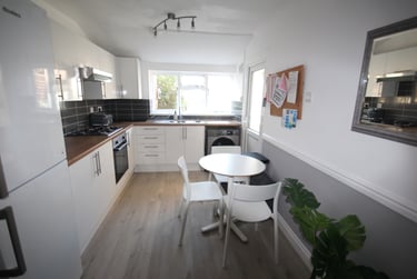 4 bed house, Percy Road, Southsea, Portsmouth, PO40BH - Image 3