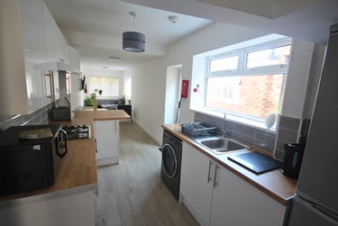 4 bed house, Fawcett Road (Popular Student Road), University of portsmouth, Portsmouth, PO40DH - Image 4