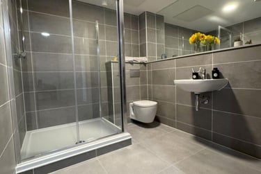 1 bed studio, Oldham Street, City Centre, Liverpool, L12SU - Image 2