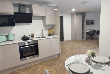 1 bed studio, Oldham Street, City Centre, Liverpool, L12SU - Image 1