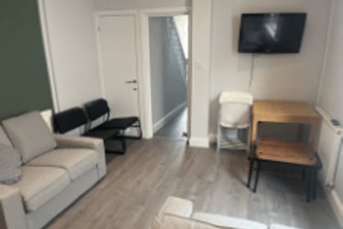 6 bed house, Alfred Street, Plasnewydd, Cardiff, CF244TY - Image 1