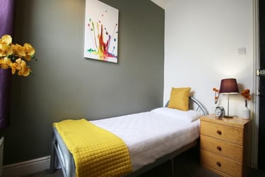 1 bed house, Thesiger Street, City Centre, Lincoln, LN57UU - Image 1