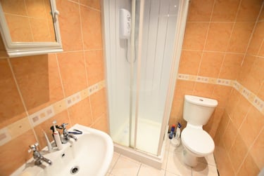 5 bed flat, Kensington Terrace, Hyde Park, Leeds, LS61BE - Image 6