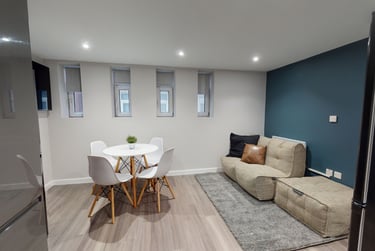 6 bed flat, St. Mary Street, City Centre, Cardiff, CF101DX - Image 2