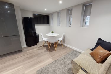 6 bed flat, St. Mary Street, City Centre, Cardiff, CF101DX - Image 4