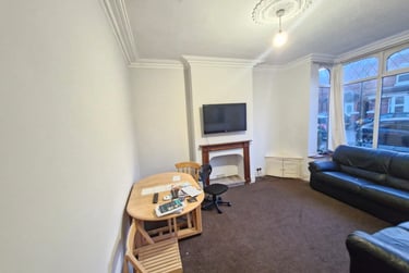 5 bed house, Harrow Road, Selly Park, Birmingham, B297DW - Image 2