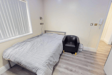 1 bed studio, Constance Road, Balsall Heath, Birmingham, B57RB - Image 2