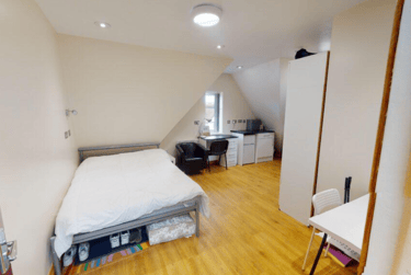 1 bed studio, Raglan Road, Edgbaston, Birmingham, B57RA - Image 1
