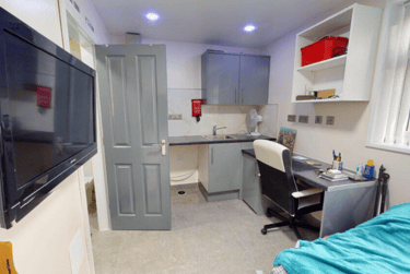 1 bed studio, Constance Road, Balsall Heath, Birmingham, B57RB - Image 2