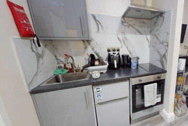 1 bed studio, Constance Road, Balsall Heath, Birmingham, B57RB - Image 2