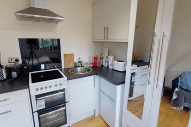 1 bed studio, Raglan Road, Edgbaston, Birmingham, B57RA - Image 3
