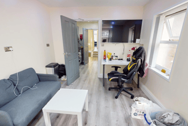 1 bed studio, Constance Road, Balsall Heath, Birmingham, B57RB - Image 4