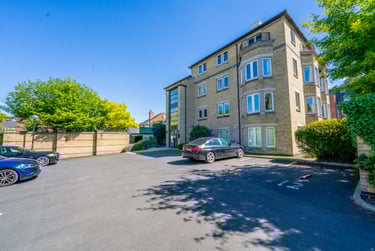 2 bed flat, Olympian Court, Layerthorpe, York, YO103UA - Image 1