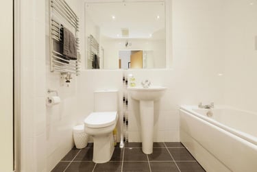 2 bed flat, Olympian Court, Layerthorpe, York, YO103UE - Image 7