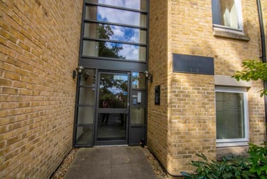 2 bed flat, Olympian Court, Layerthorpe, York, YO103UD - Image 3