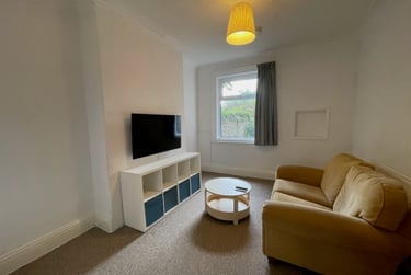 2 bed house, Barbican Road, Fishergate, York, YO105AA - Image 2