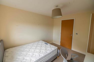 2 bed flat, Olympian Court, Layerthorpe, York, YO103UD - Image 12