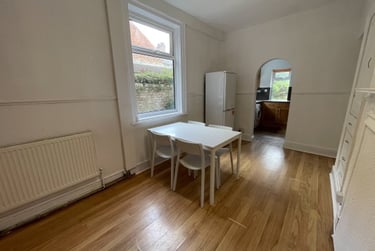 2 bed house, Barbican Road, Fishergate, York, YO105AA - Image 3