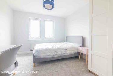 2 bed flat, Olympian Court, Layerthorpe, York, YO103UA - Image 11