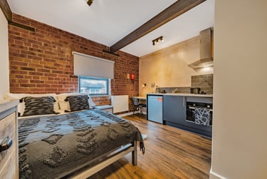 1 bed studio, Holmes Road, West End, Lincoln, LN11RF - Image 2