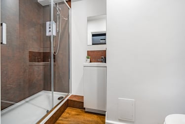 1 bed studio, Holmes Road, West End, Lincoln, LN11RF - Image 3