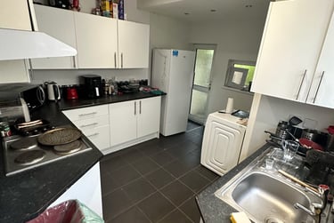 5 bed house, Mackintosh Place, Cathays, Cardiff, CF244RP - Image 3