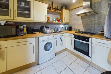 4 bed house, Coombe Road, Bevendean, Brighton, BN24EE - Image 1