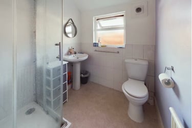 4 bed house, Coombe Road, Bevendean, Brighton, BN24EE - Image 2