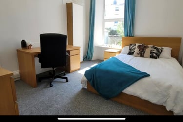 5 bed house, Alexandra Road, Mutley, Plymouth, PL47JS - Image 1