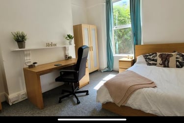 5 bed house, Alexandra Road, Mutley, Plymouth, PL47JS - Image 2