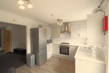 4 bed house, Stretford Road, Hulme, Manchester, M154AW - Image 1