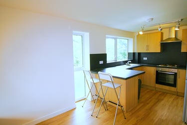 1 bed flat, Slade Lane, Levenshulme, Manchester, M192AF - Image 3