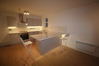 2 bed flat, Hadfield Close, Victoria Park, Manchester, M145LY - Image 3