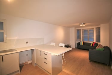 2 bed flat, Hadfield Close, Victoria Park, Manchester, M145LY - Image 2